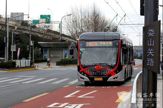 Yutong 18m double energy powered trolleys put into operation in Shanghai Yutong 18m double energy powered trolleys put into operation in Shanghai